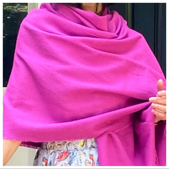 ✨RESTOCK✨CASHMERE DARK PINK  FRINGE SCARF/SHAWL - Picture 4 of 7